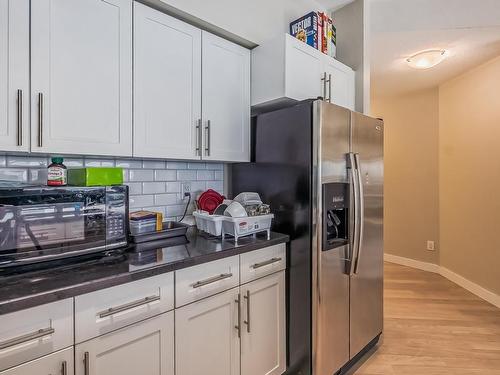 2502 10136 104 Street, Edmonton, AB - Indoor Photo Showing Kitchen