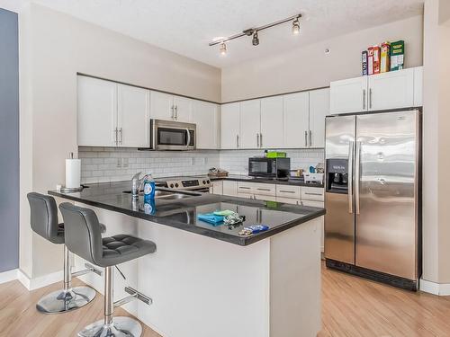 2502 10136 104 Street, Edmonton, AB - Indoor Photo Showing Kitchen With Upgraded Kitchen