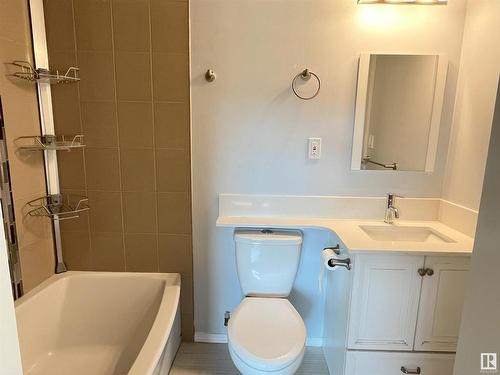 17932 93 Avenue Nw, Edmonton, AB - Indoor Photo Showing Bathroom