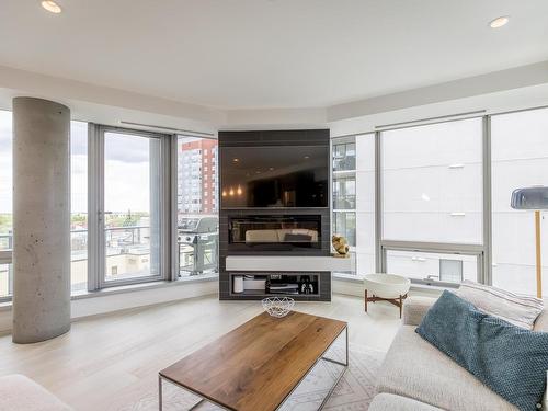 601 11969 Jasper Avenue, Edmonton, AB - Indoor Photo Showing Living Room