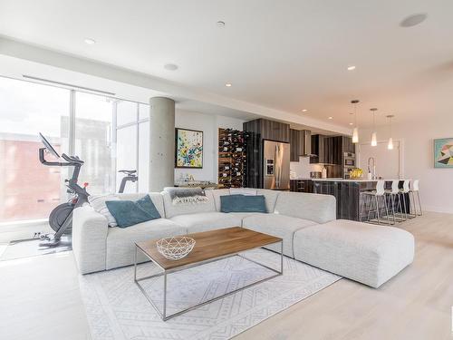 601 11969 Jasper Avenue, Edmonton, AB - Indoor Photo Showing Living Room