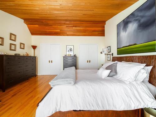 11503 73 Avenue, Edmonton, AB - Indoor Photo Showing Bedroom