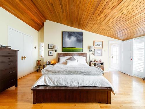 11503 73 Avenue, Edmonton, AB - Indoor Photo Showing Bedroom