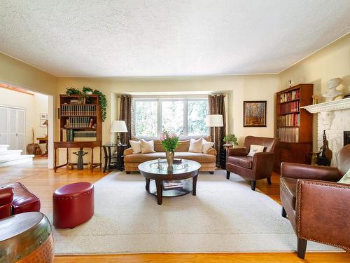 11503 73 Avenue, Edmonton, AB - Indoor Photo Showing Living Room With Fireplace