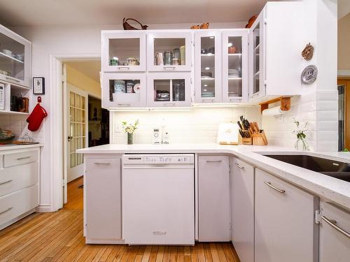 11503 73 Avenue, Edmonton, AB - Indoor Photo Showing Kitchen