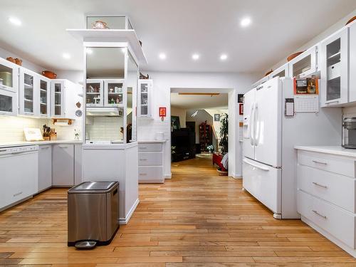 11503 73 Avenue, Edmonton, AB - Indoor Photo Showing Kitchen