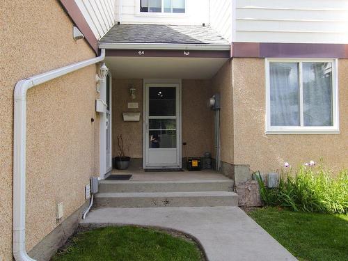 4B Twin Tc Nw, Edmonton, AB 