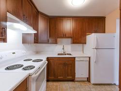 #402 1628 48 ST NW  Edmonton, AB T6L 5P2