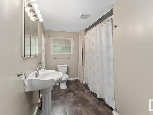 4308 48 Avenue, Bonnyville Town, AB - Indoor Photo Showing Bathroom