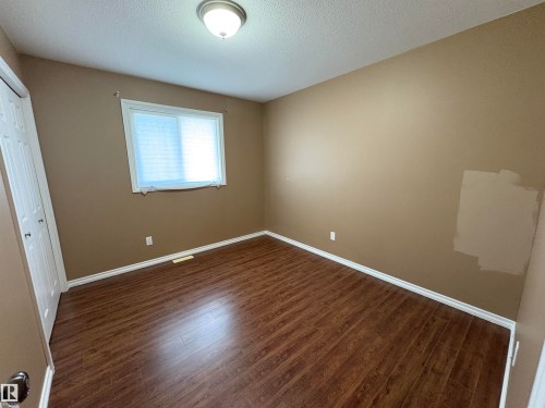 5302 Railway Avenue, Elk Point, AB - Indoor Photo Showing Other Room