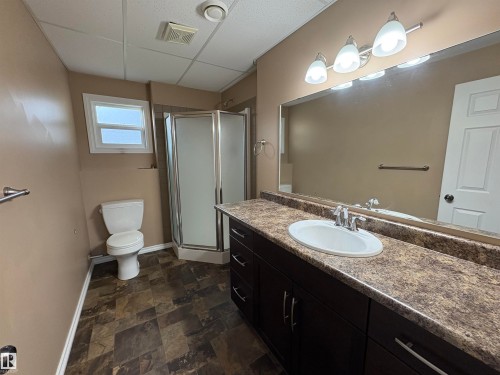 5302 Railway Avenue, Elk Point, AB - Indoor Photo Showing Bathroom