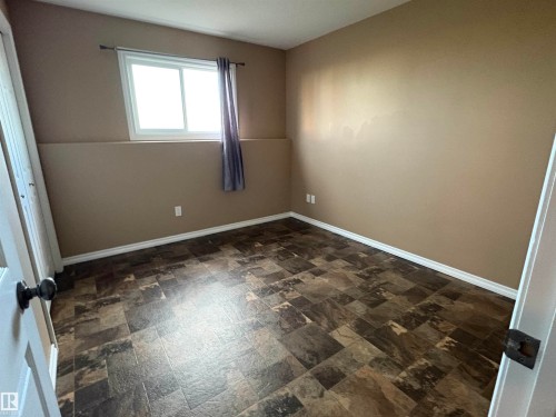 5302 Railway Avenue, Elk Point, AB - Indoor Photo Showing Other Room