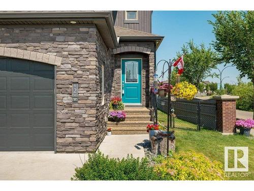 2 George St, Spruce Grove, AB 