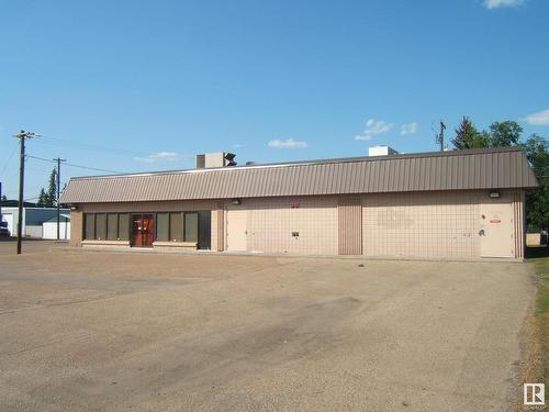 5142 50 Av, Vegreville, AB 