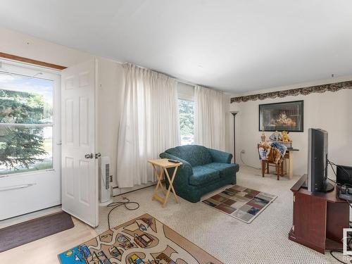 4715 47 Avenue, Cold Lake, AB - Indoor Photo Showing Living Room