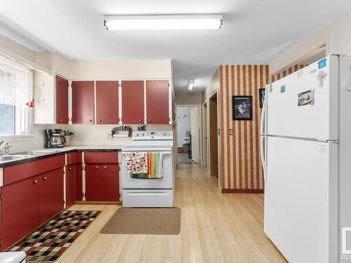 4715 47 Avenue, Cold Lake, AB - Indoor Photo Showing Kitchen