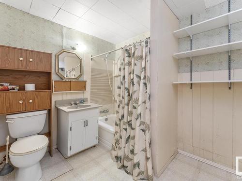 4715 47 Avenue, Cold Lake, AB - Indoor Photo Showing Bathroom