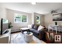 #8 9813 104 ST NW  Edmonton, AB T5K 0Y8