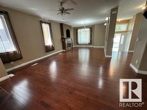 8747- 83 Avenue Nw, Edmonton, AB - Indoor