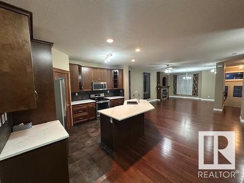 8747- 83 Avenue Nw, Edmonton, AB - Indoor Photo Showing Kitchen