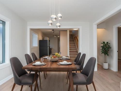 10838 74 Avenue, Edmonton, AB - Indoor Photo Showing Dining Room