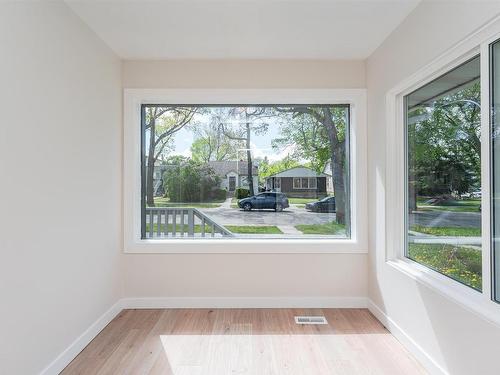 10838 74 Avenue, Edmonton, AB - Indoor Photo Showing Other Room