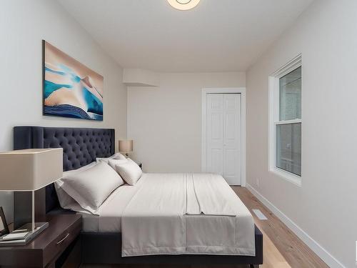 10838 74 Avenue, Edmonton, AB - Indoor Photo Showing Bedroom