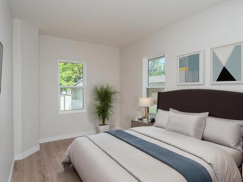 10838 74 Avenue, Edmonton, AB - Indoor Photo Showing Bedroom