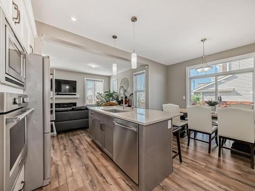 1764 201 St Nw, Edmonton, AB 