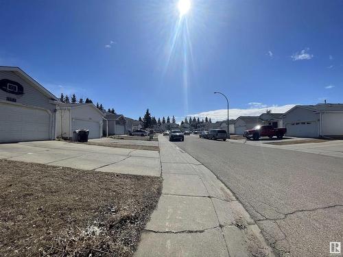 1557 49A St Nw, Edmonton, AB 