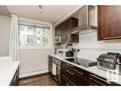 3 (City 7) 10015 83 Avenue, Edmonton, AB - Indoor Photo Showing Kitchen