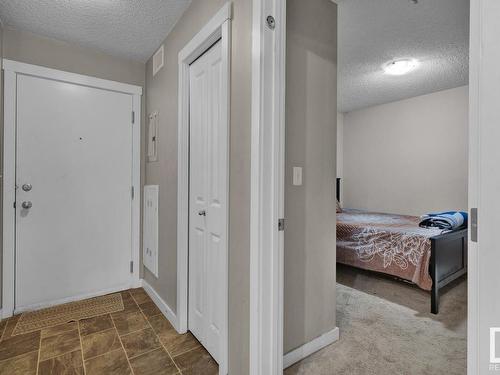 106 3211 James Mowatt Trail, Edmonton, AB - Indoor