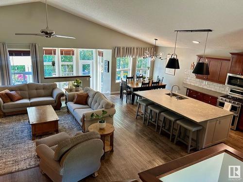 16281 141 Street, Edmonton, AB - Indoor Photo Showing Living Room