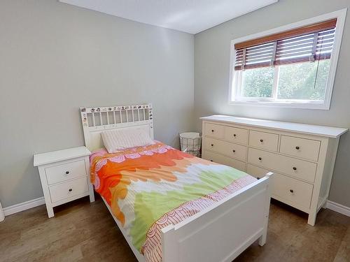 16281 141 Street, Edmonton, AB - Indoor Photo Showing Bedroom