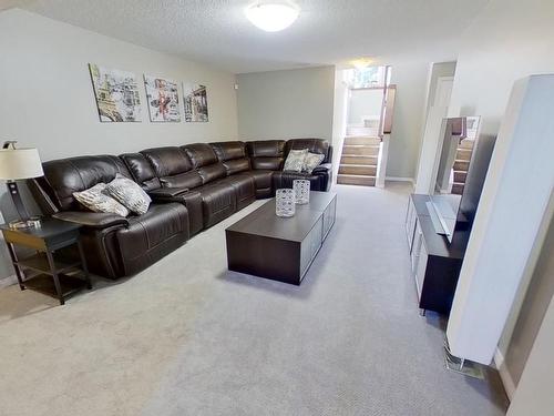 16281 141 Street, Edmonton, AB - Indoor Photo Showing Living Room