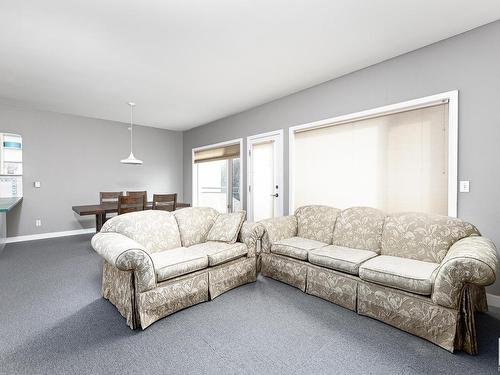 403 11415 100 Avenue, Edmonton, AB - Indoor Photo Showing Living Room