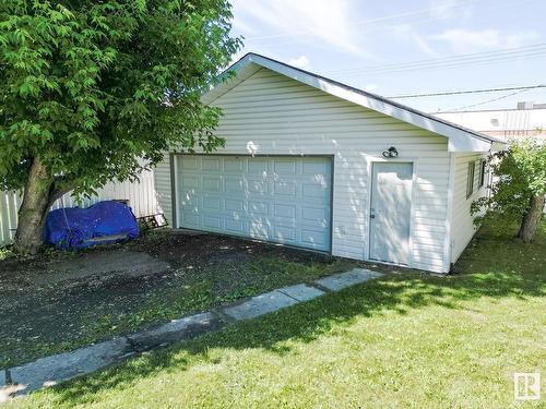 5048 49 Street, Drayton Valley, AB 