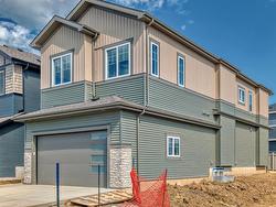 22012 81 AV NW NW  Edmonton, AB T5T 7T4