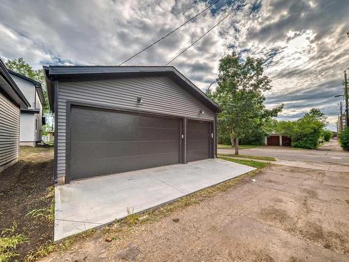 7958 84 Av Nw, Edmonton, AB 