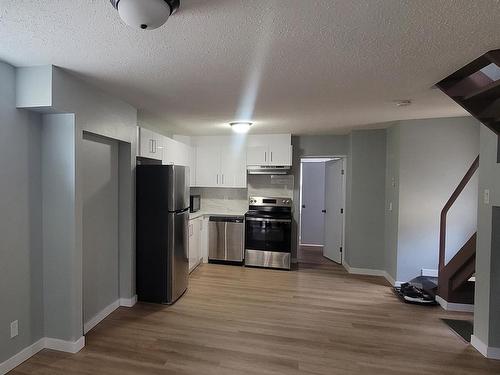 11836 79 Street, Edmonton, AB - Indoor Photo Showing Kitchen