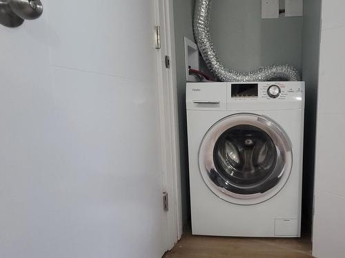 11836 79 Street, Edmonton, AB - Indoor Photo Showing Laundry Room