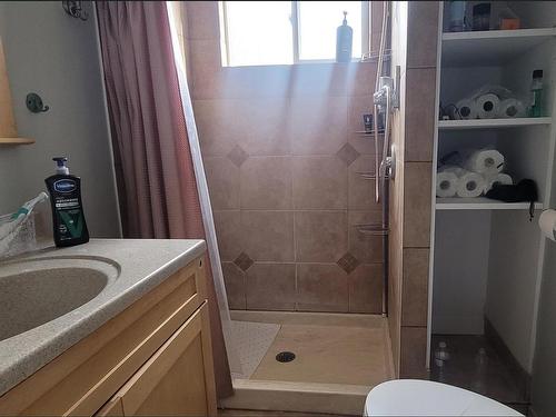 11836 79 Street, Edmonton, AB - Indoor Photo Showing Bathroom