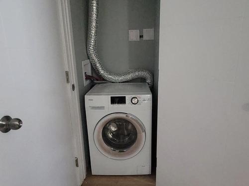 11836 79 Street, Edmonton, AB - Indoor Photo Showing Laundry Room