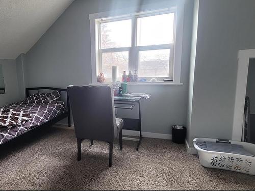 11836 79 Street, Edmonton, AB - Indoor Photo Showing Bedroom