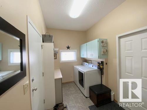 241 Parkallen Wy, Wetaskiwin, AB 