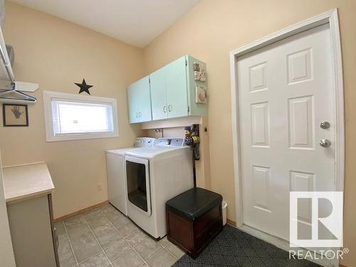 241 Parkallen Wy, Wetaskiwin, AB 