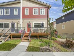 #27 2803 14 AV NW  Edmonton, AB T6T 2K4