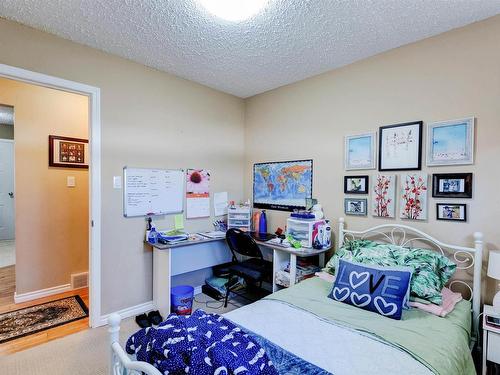 10524 110 Street, Westlock, AB - Indoor Photo Showing Bedroom