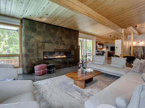 3 Valleyview Crescent, Edmonton, AB - Indoor Photo Showing Living Room With Fireplace