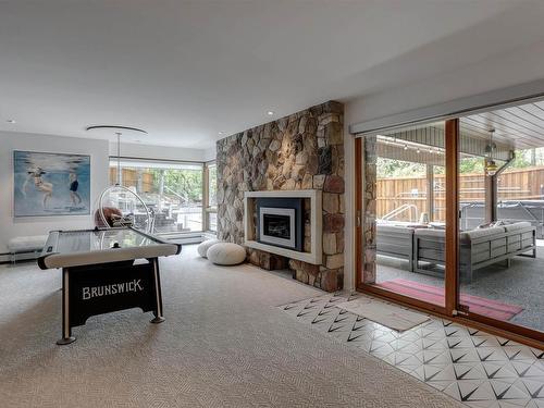 3 Valleyview Crescent, Edmonton, AB - Indoor Photo Showing Living Room With Fireplace